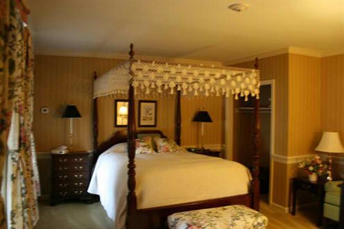 Village Bed and breakfast 2*