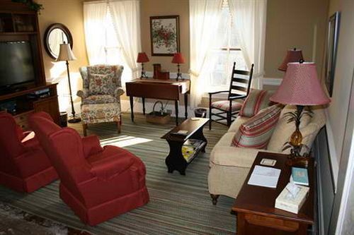 Village Bed and breakfast 2*