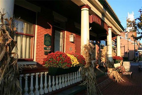 Village Bed and breakfast 2*