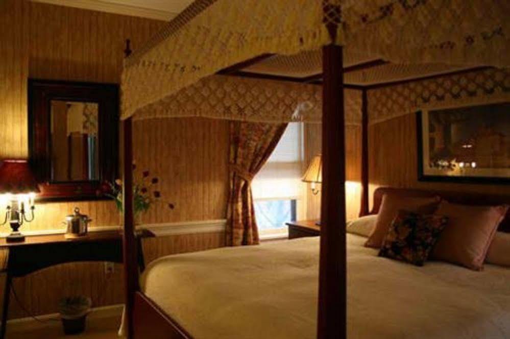 Village Bed and breakfast 2*